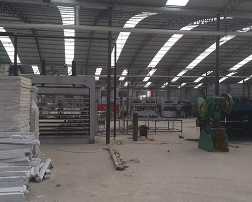 生產(chǎn)車(chē)間