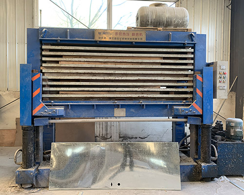 鋼質(zhì)防火門熱壓機(jī)