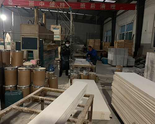 木質(zhì)防火門門芯填充